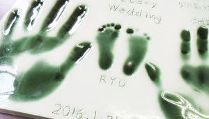 メモリアル陶板～手形足形粘土直押さえ陶板