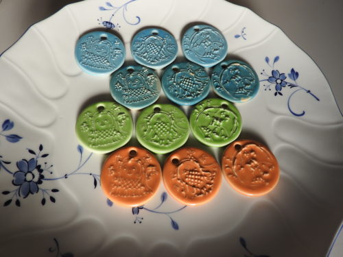 アマビエ陶器　ペンダント